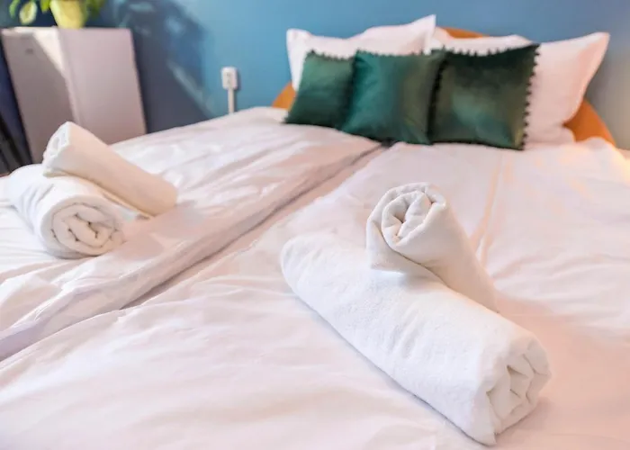 Апартамент Private In The Centre *